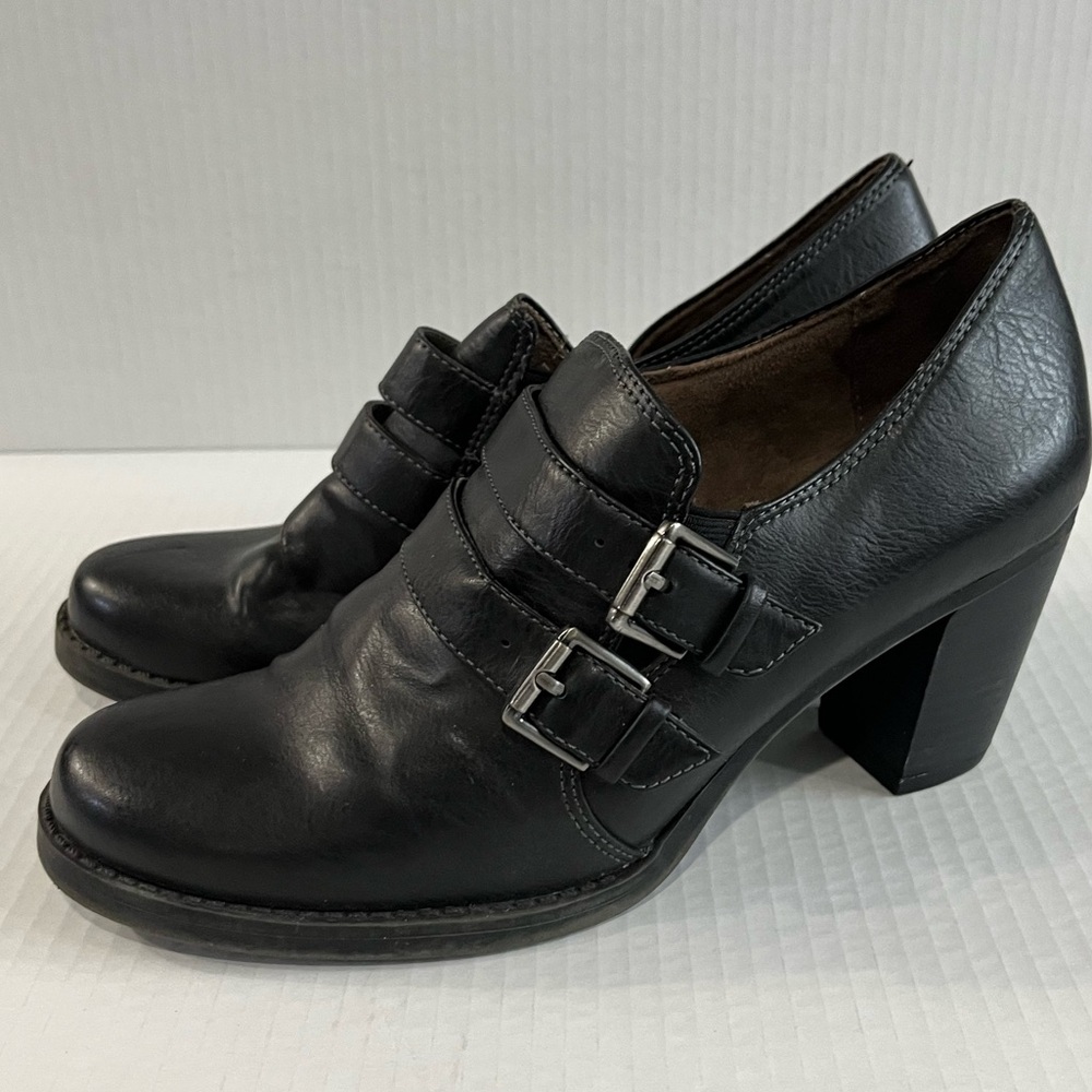Natural Soul by Naturalizer Black Boot with heel Size 8.5M